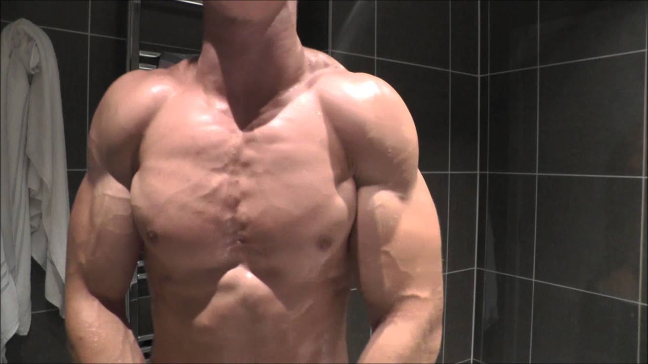 Shredded Bodybuilder Zach Sauna Flex and International Arm Wrestle