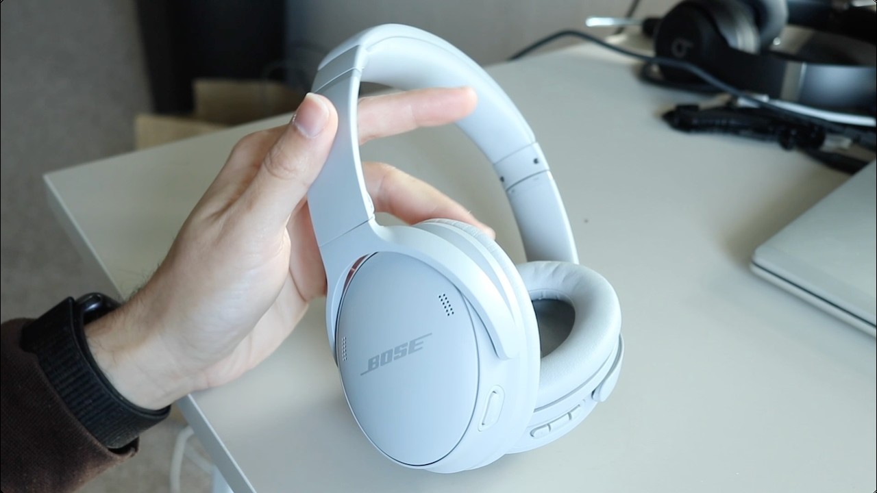 How To Use Bose Headphones! (Complete Beginners Guide)