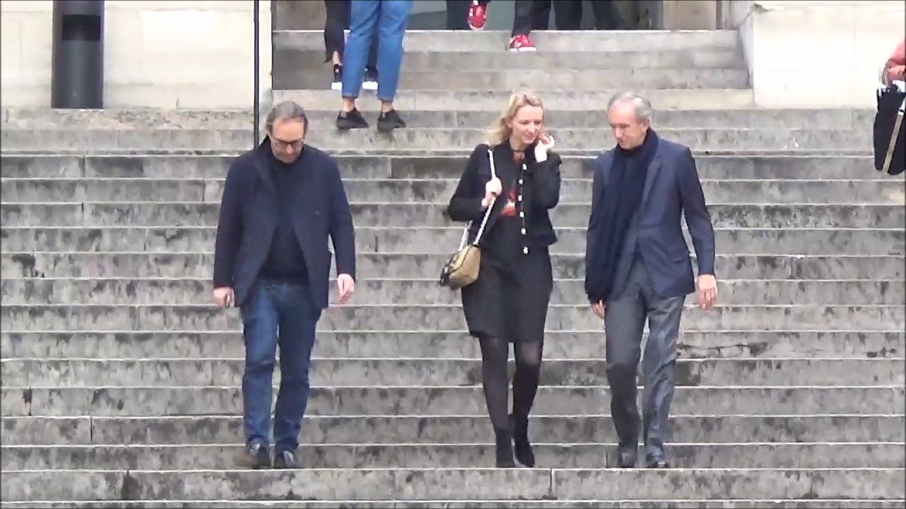 Bernard et Delphine Arnault, Xavier Niel after the show Givenchy @ Paris Fashion Week 1 october 2017