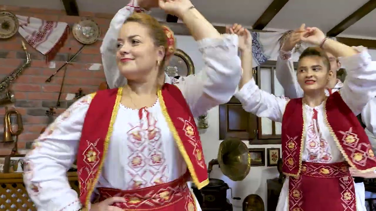 ADRIAN IRIMESCU & DORU ȚĂRANU  - Dintr- o sută de mândruțe