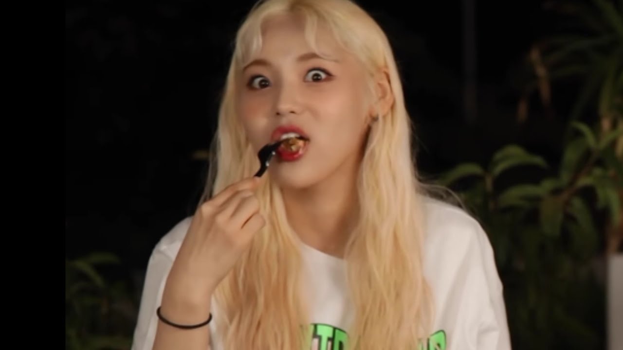 How Jinsoul Eat. ~ Loona | 이달의 소녀
