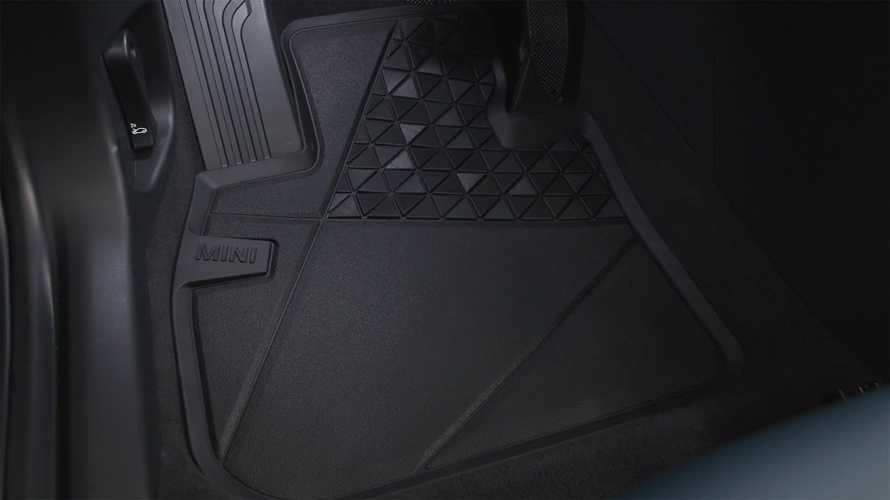 Руководство: Новые грязезащитные ножные коврики и коврик для багажника MINI Accessories.