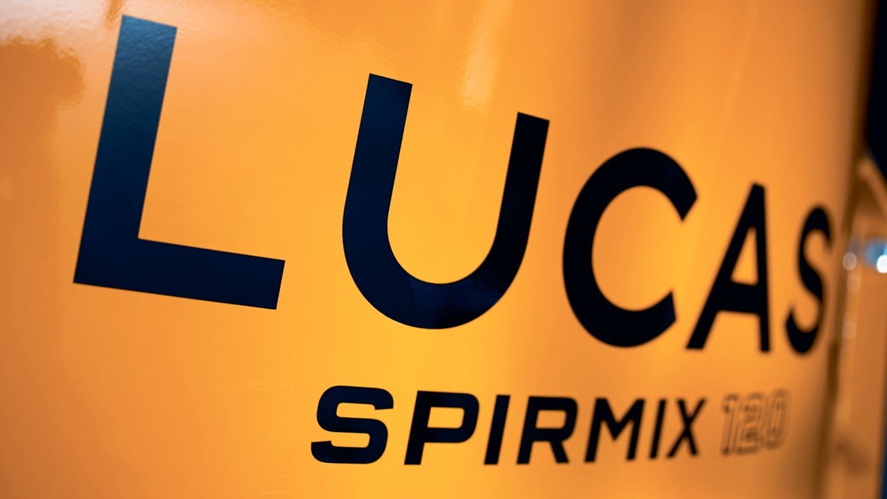 Обзор кормосмесителя - кормораздатчика Spirmix 120 от компании Lucas