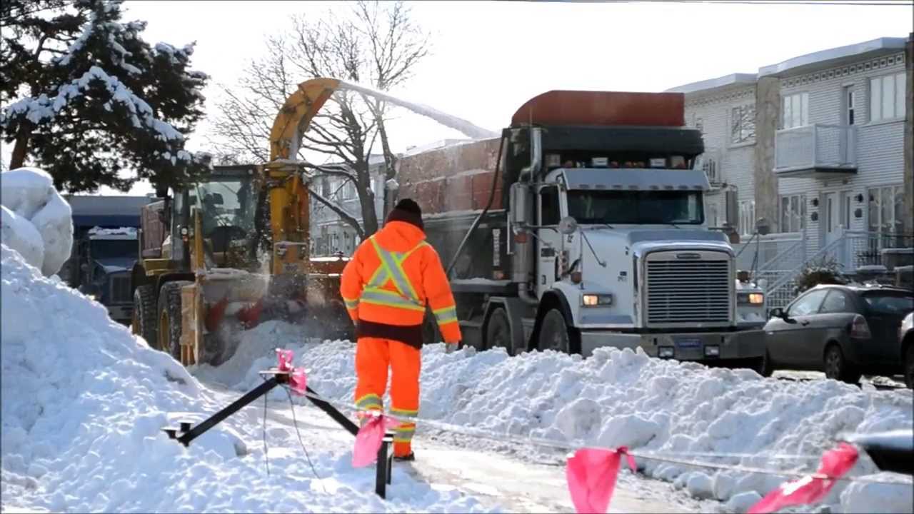 MONTREAL SNOW REMOVAL OPERATIONS IN LASALLE