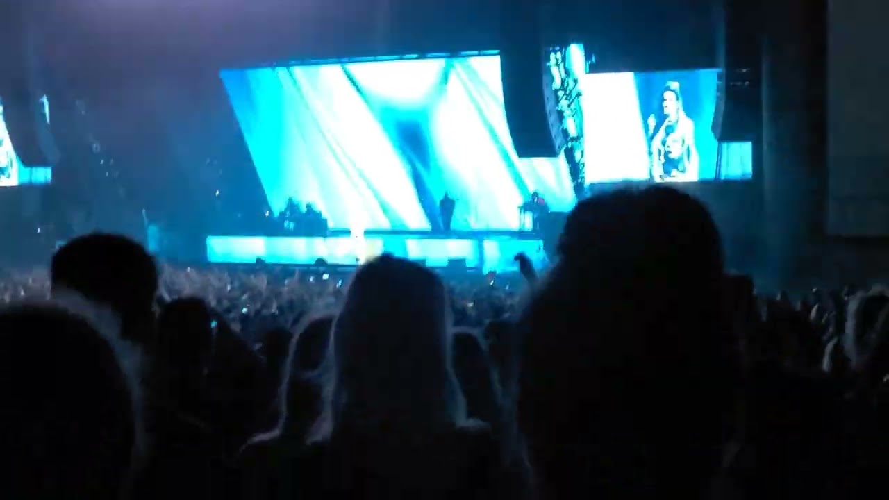 Halsey - Love & Power Tour Live in Phoenix, AZ 6.26.22 (Almost Full Concert)