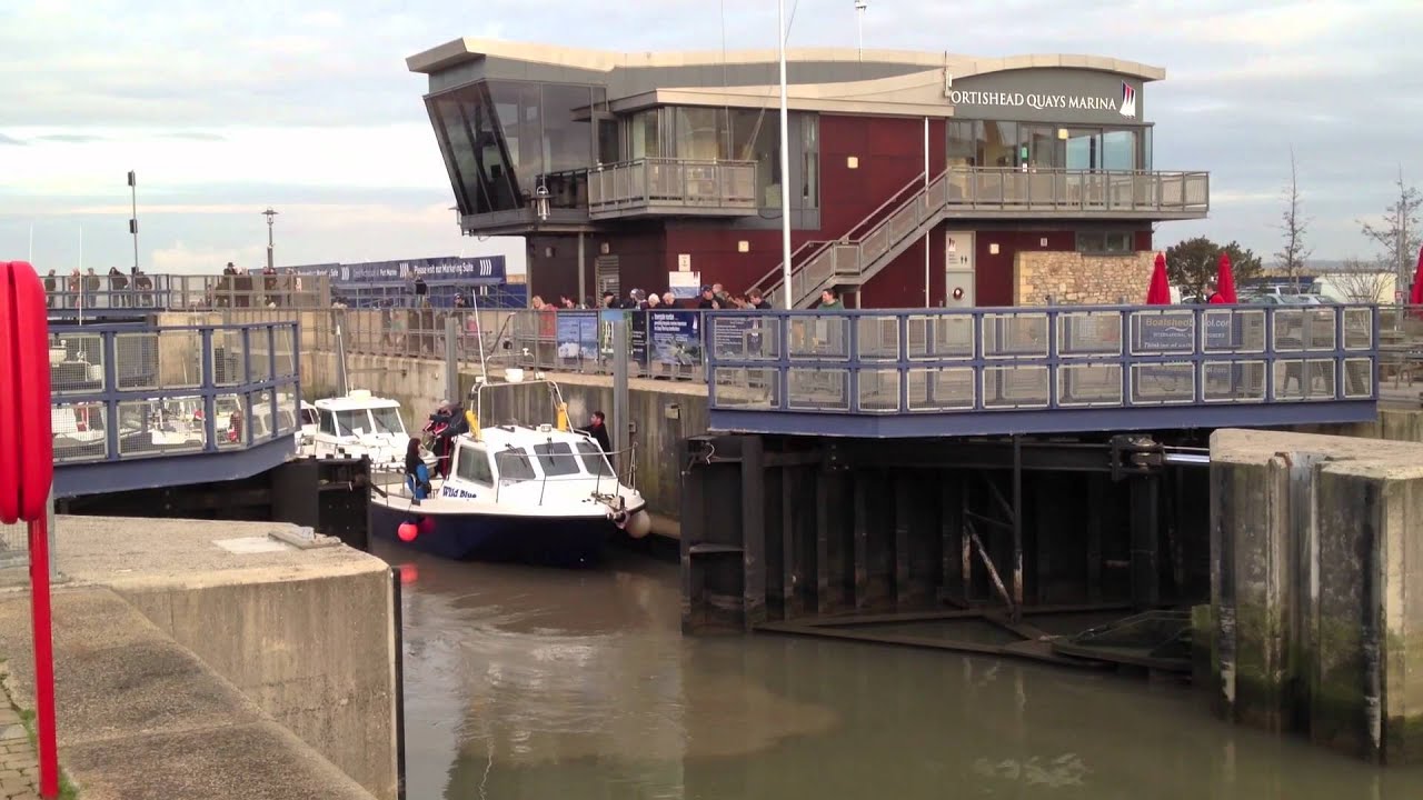 Portishead Lock, January 2012