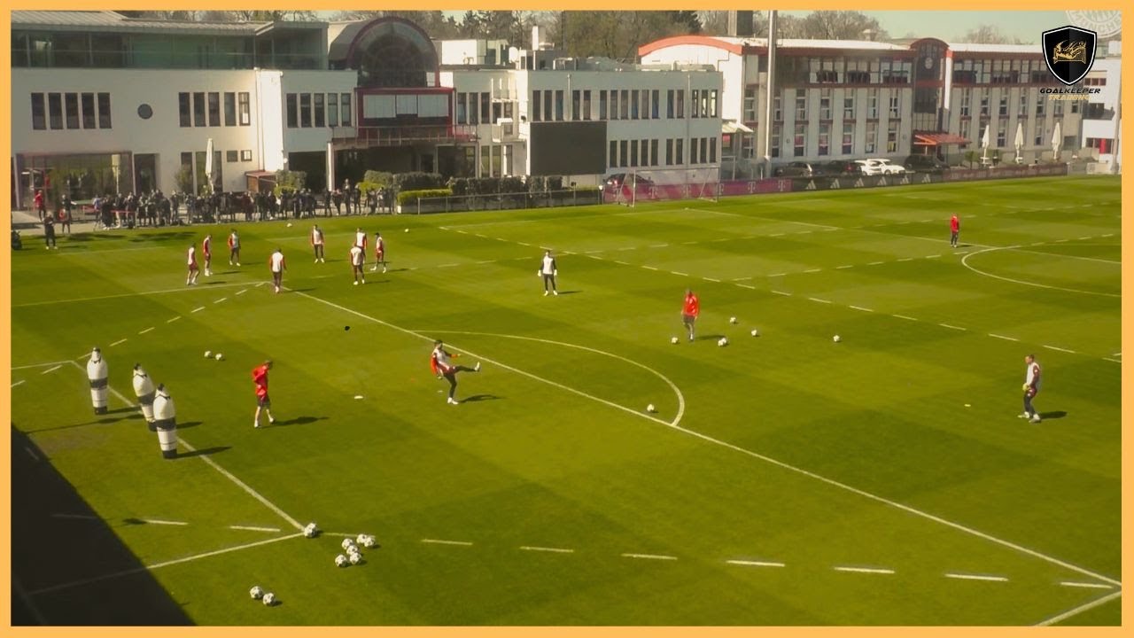 Bayern Munich - Goalkeeper Training