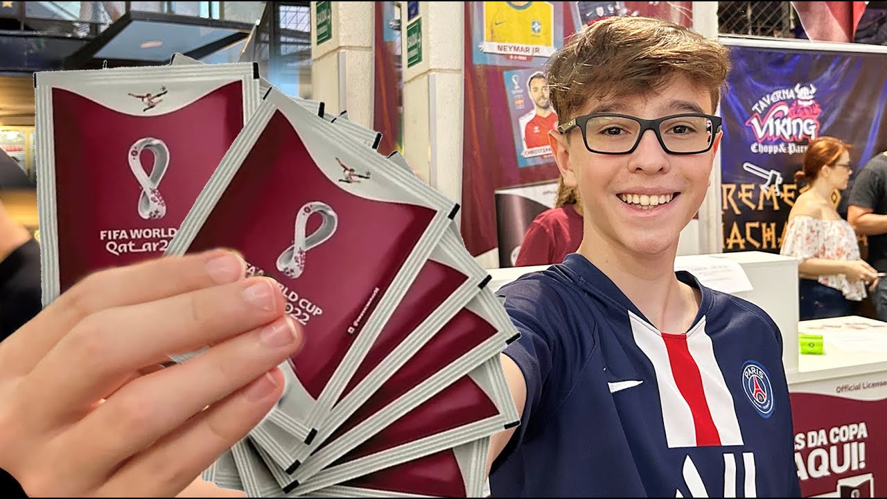ABRINDO PACOTINHOS DO ÁLBUM DA COPA DO MUNDO  2022 EM TROCA DE FIGURINHAS NO SHOPPING