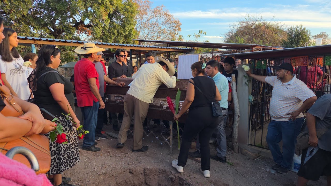 SEPELIO DE DOÑA MILA MALDONADO EN PURECHUCHO MICHOACAN