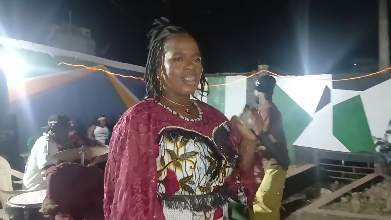 Aicha podha concert live à sanoyah