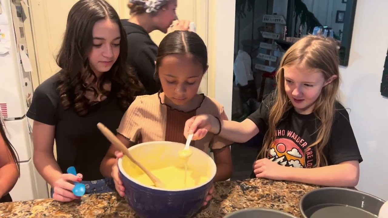 How to make an ice cream cake 