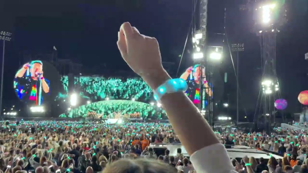 Coldplay Craven Park Hull Live – Feels Like I’m Falling in Love Music of Spheres World Tour 18-08-25