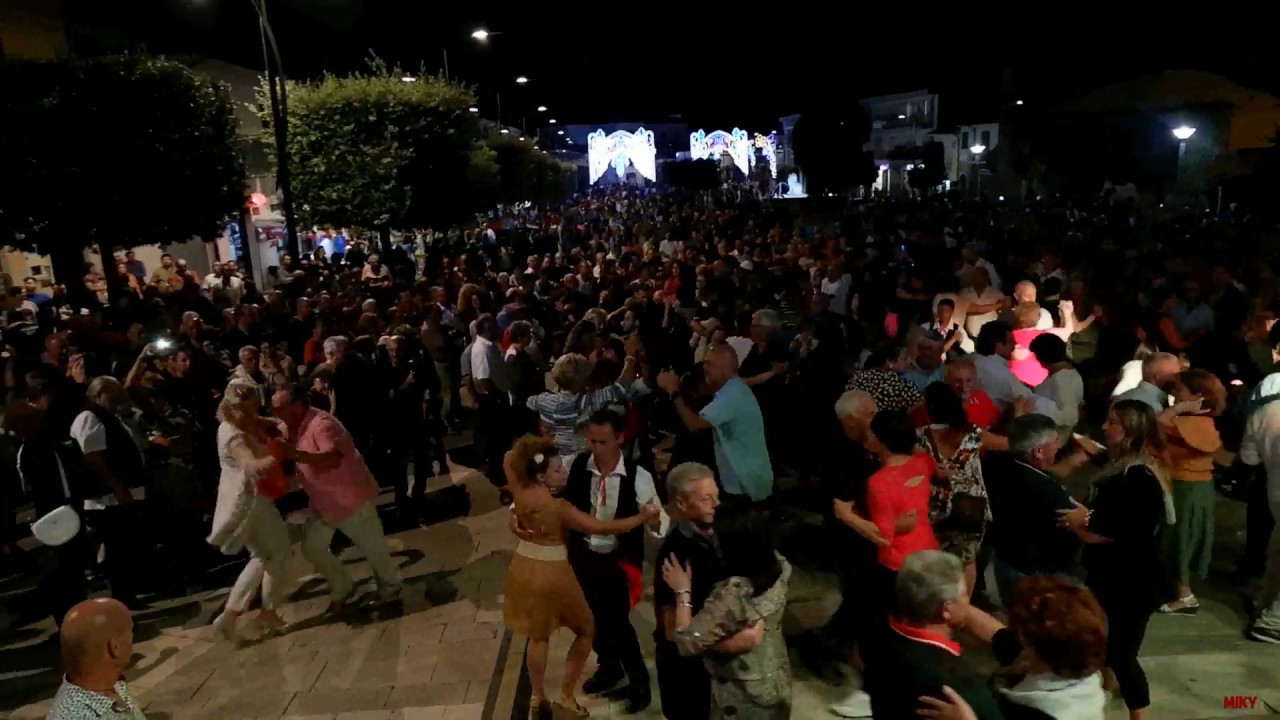 Tonuccio -in piazza Vittoria a Lioni -18 agosto 2019