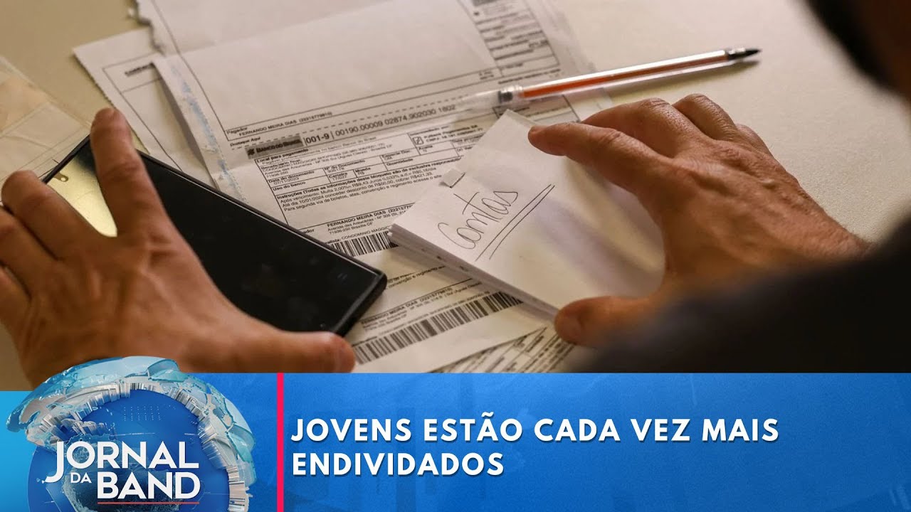 Jovens est&atilde;o cada vez mais endividados | Jornal da Band