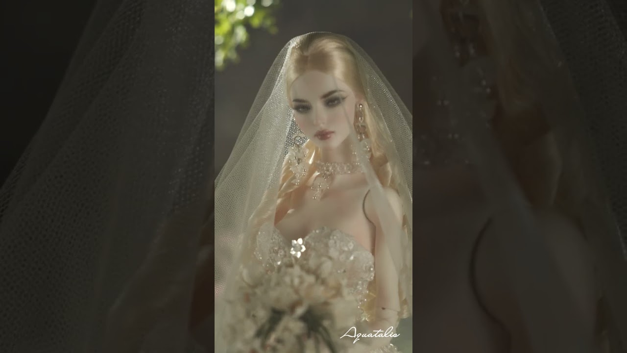 MADEMOISELLE LAM - The Serenade Of Love - Gift Set Doll