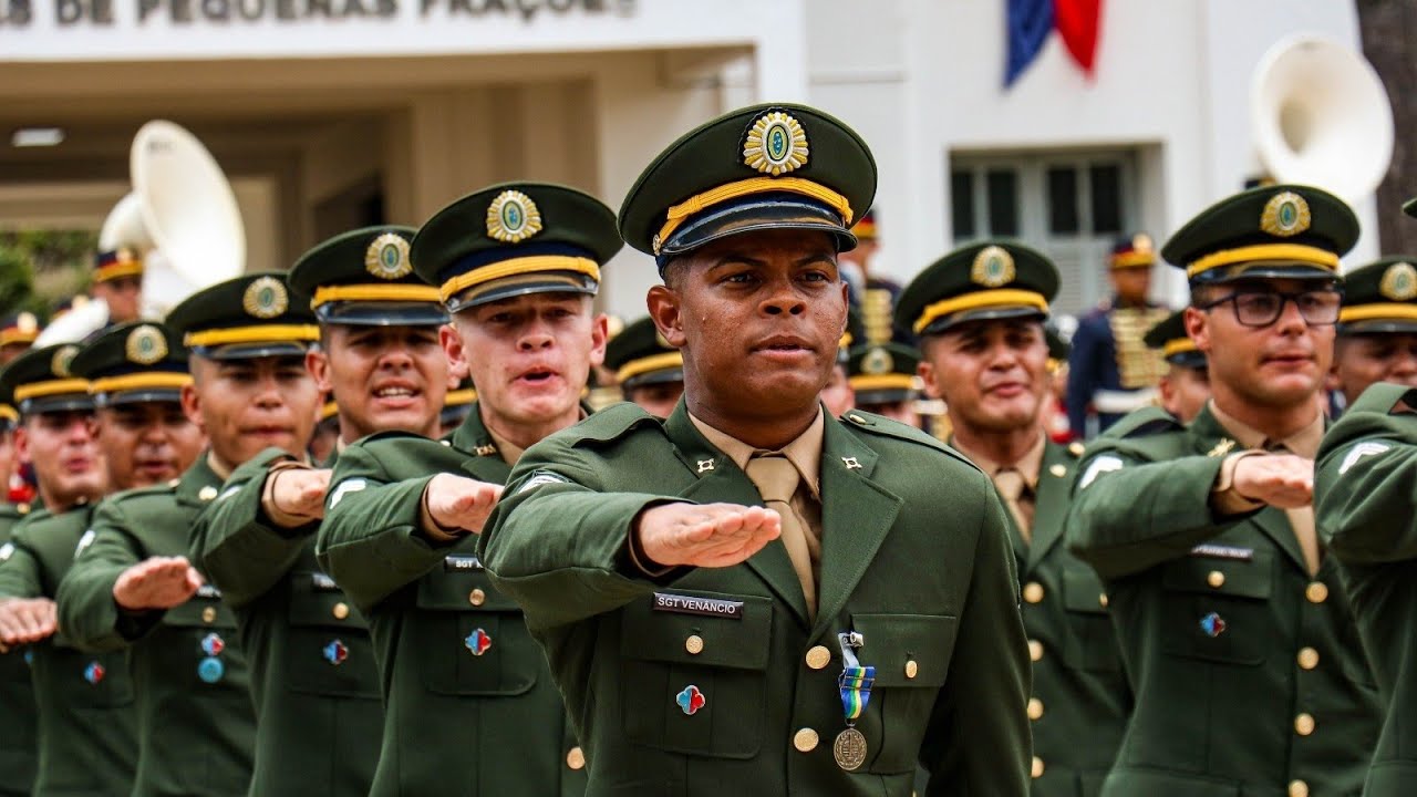 Diplomação do Curso de Formação e Graduação de Sargentos 2023/24.
