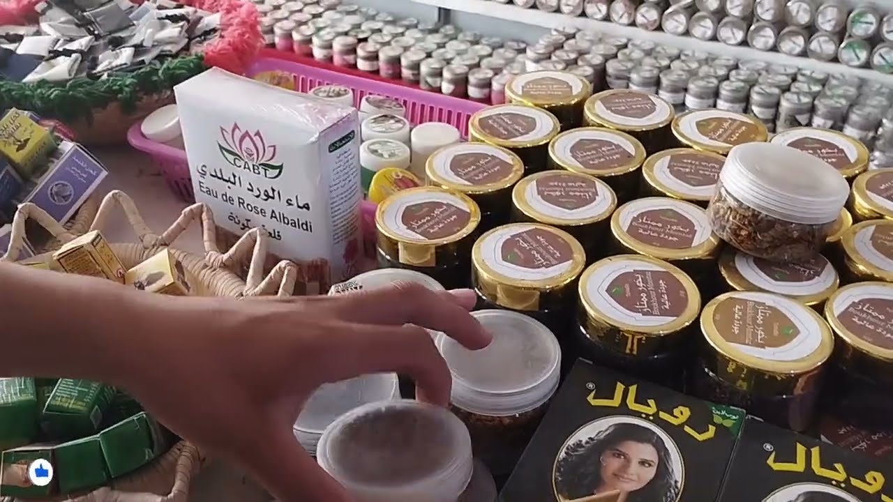 جولة في محل لبيع منتوجات الورود بقلعة مكونة  #ورزازات 👉🌺🌺