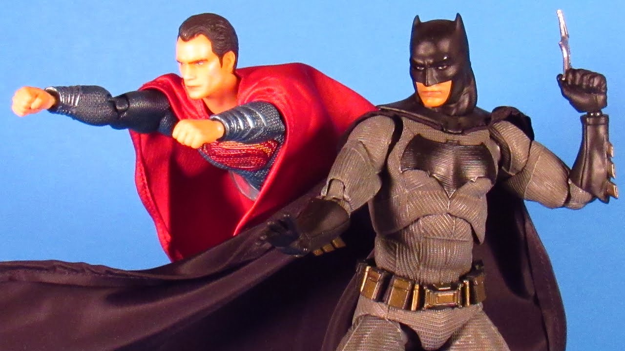 MAFEX Batman vs Superman DC Medicom