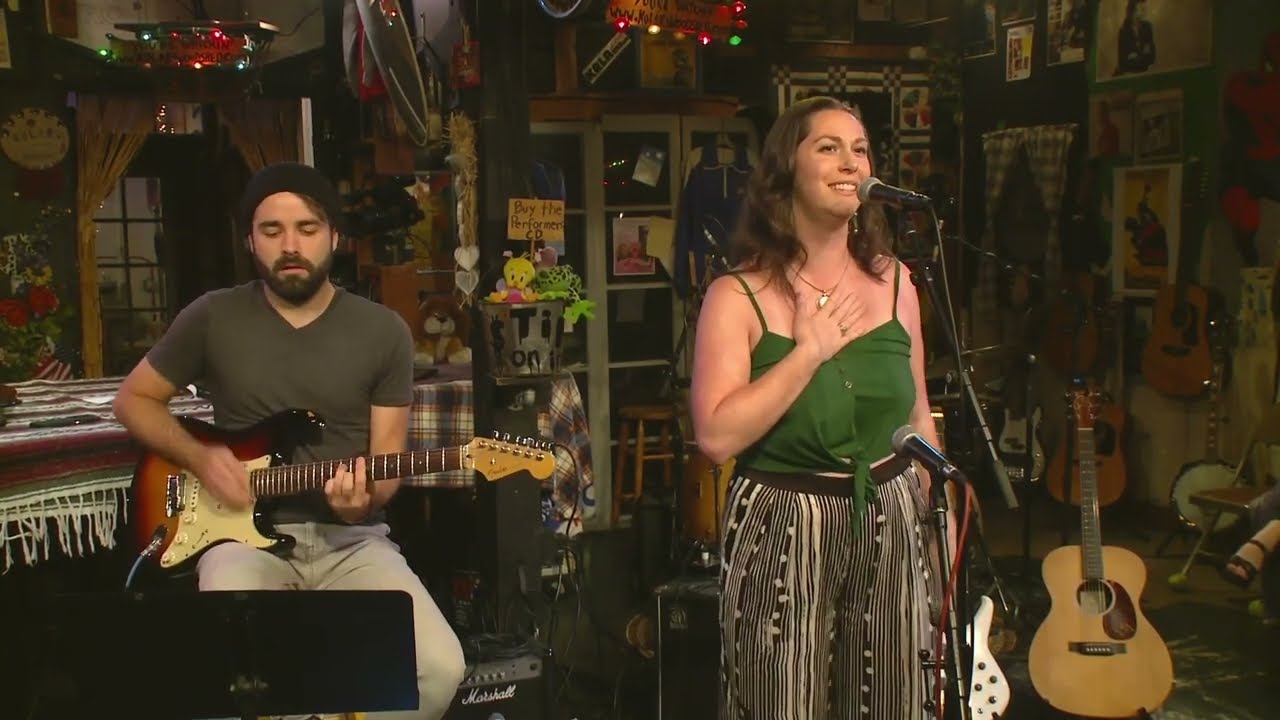 Megan Graney - So It Goes (Live at Kulak's Woodshed)