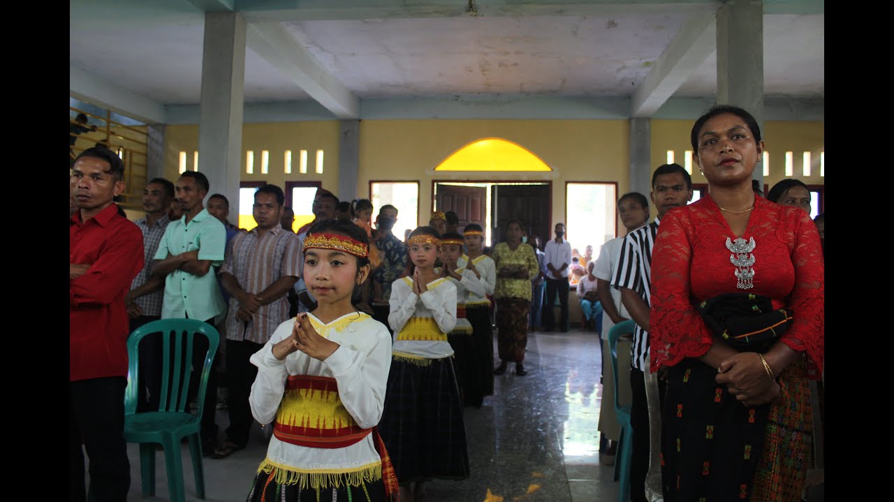 Tarian Persembahan Minggu Pashka//Gereja Sta. Theresia Lengko Ajang