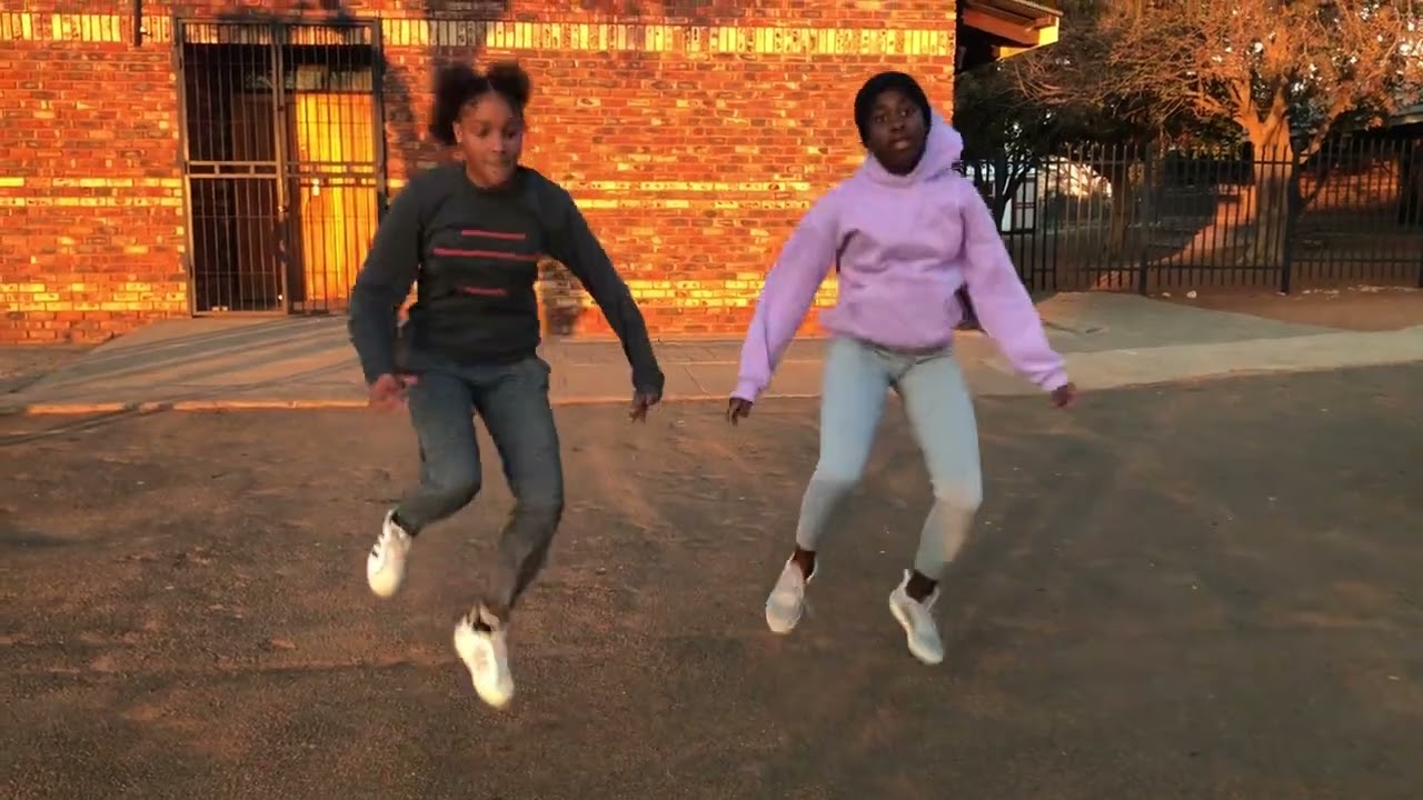 Mnike Dance Challenge
