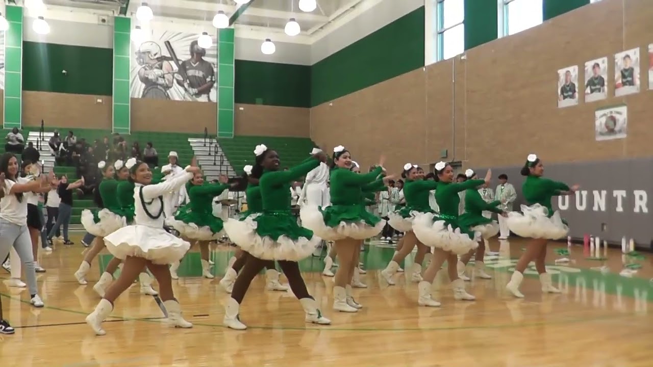 Presentación Belles 2025 en Bryan Adams High School (Video 2)