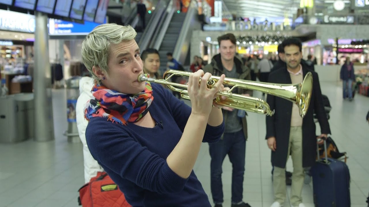 Schiphol stories: Dutch salsa trumpet player in Colombia