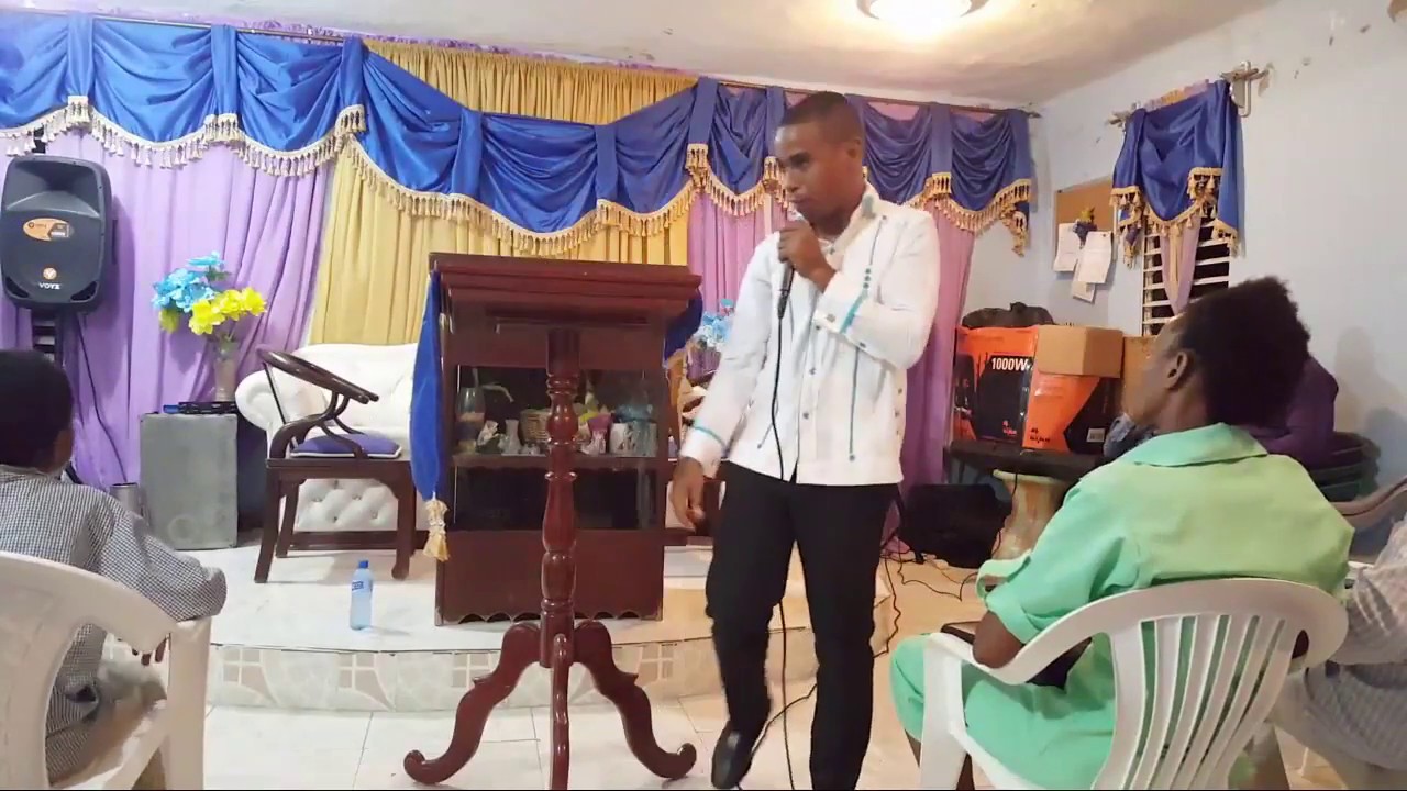Esnolin Santana 2018 En Vivo Tema: Todos Nos Cabezeamos