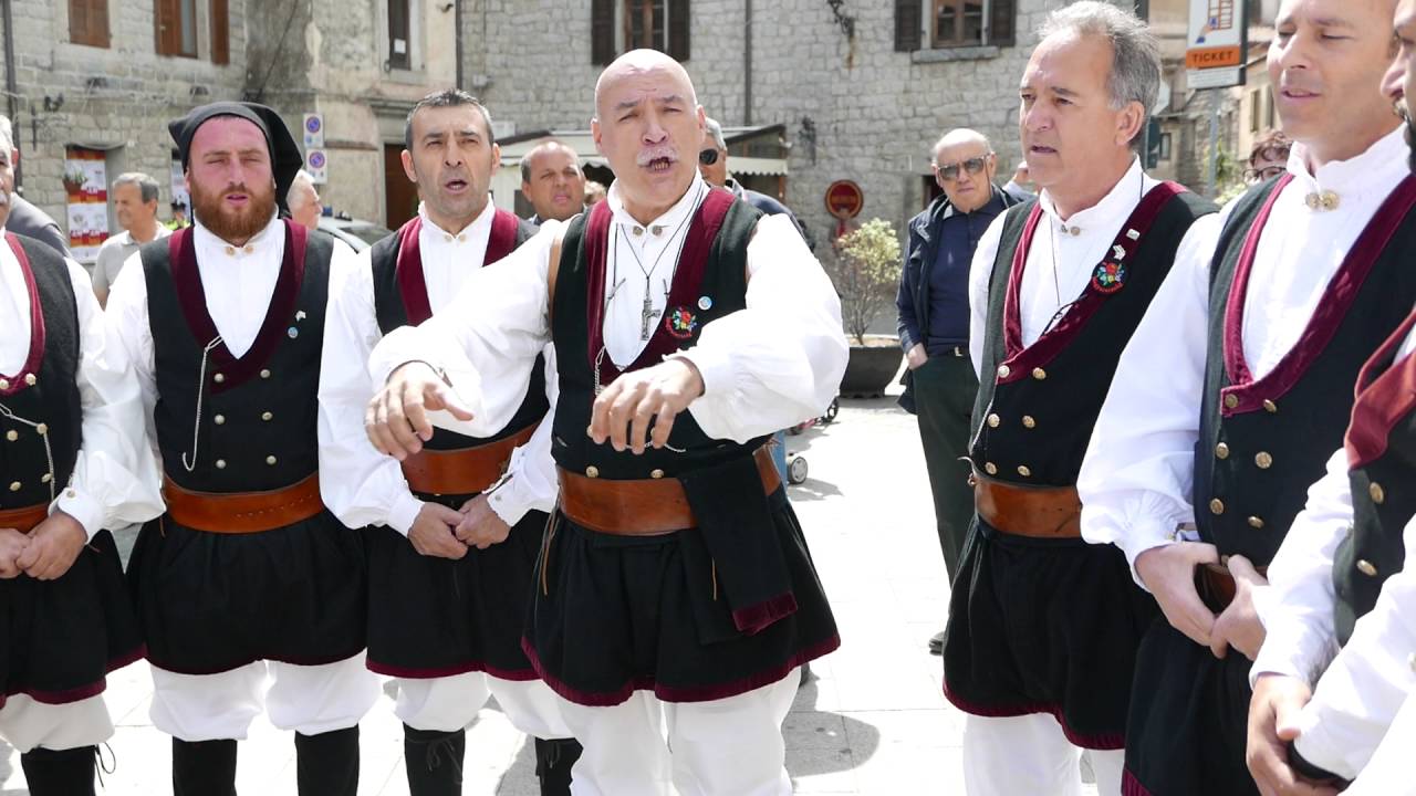 Coro di Loiri a Stazzie cussojji - 2016 - Tempio Pausania