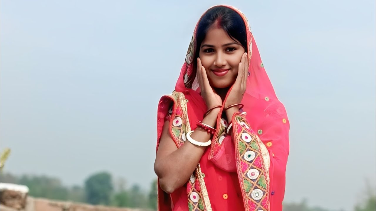 Aap sabhi ka swagat hai mere YouTube channel mein aap sabhi log mujhmein per apna Aashirwad banae 
