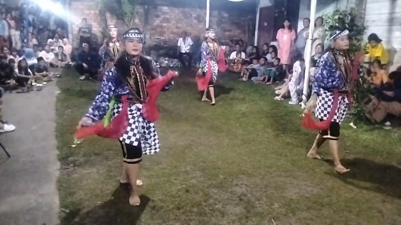 Full video tari cewek senior #jaranan #kudalumping #kesenianjawa 