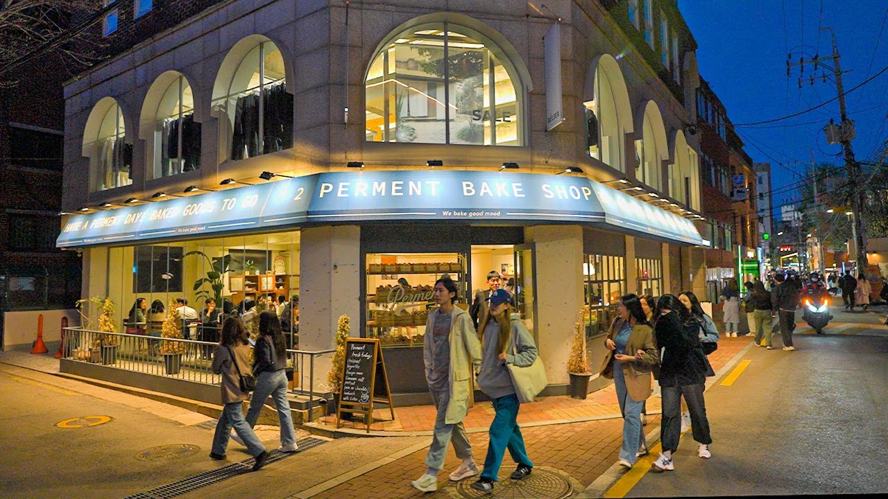 Let's Walk Around Seoul Forest Cafe Street on Saturday Night | Korea Tour Guide 4K HDR