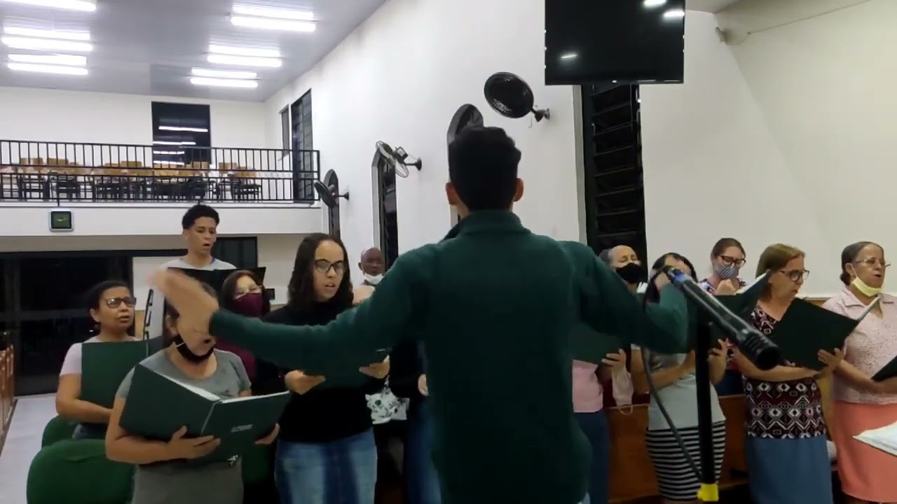 SAUDAI O NOME DE JESUS - CORAL RENASCER