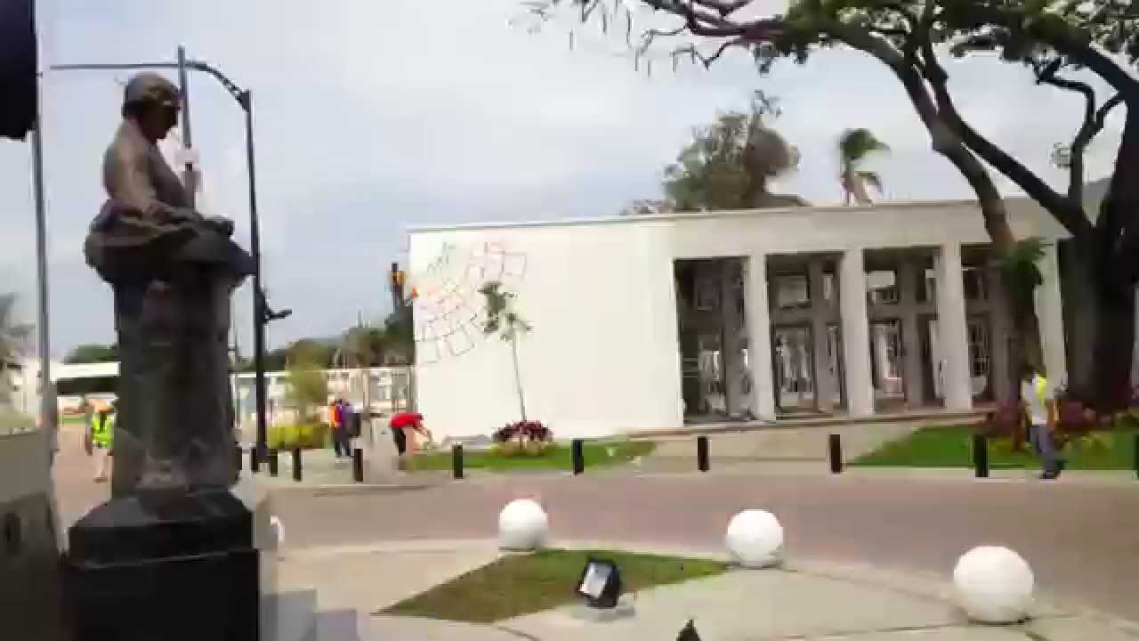 Recorrido por el colegio rehabilitado Vicente Rocafuerte