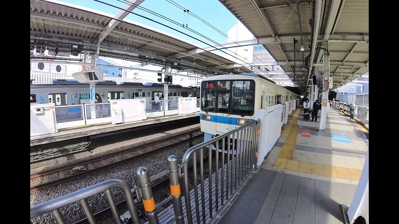 insta360 X3で撮った小田急快速急行藤沢行き。