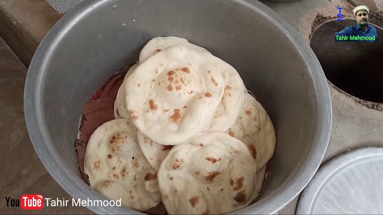 White Naan Recipe || Commercial Hotel Waly Safed Naan Al Mashaikh Hotel Karachi by Tahir Mehmood