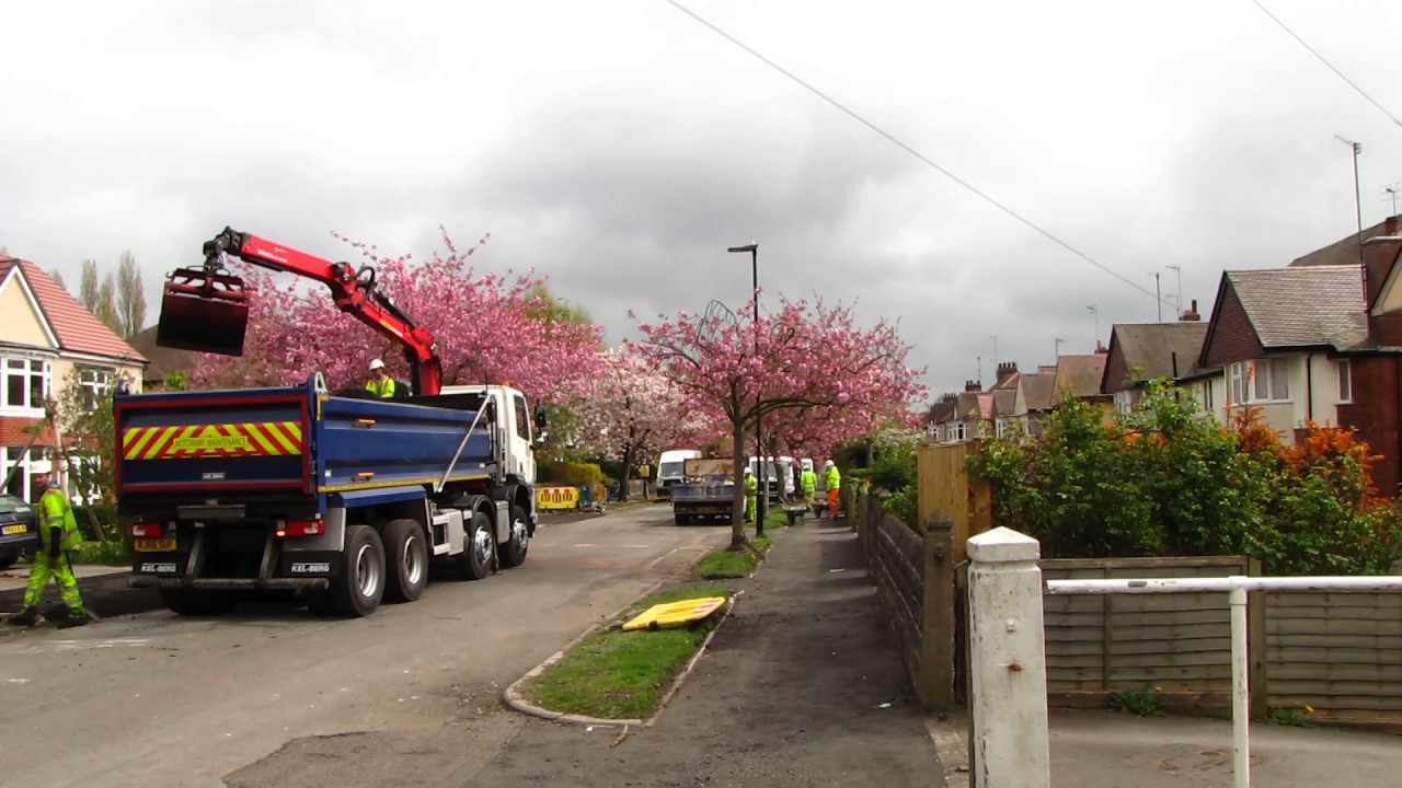 Resurfacing on Pingle Road, Millhouses 3