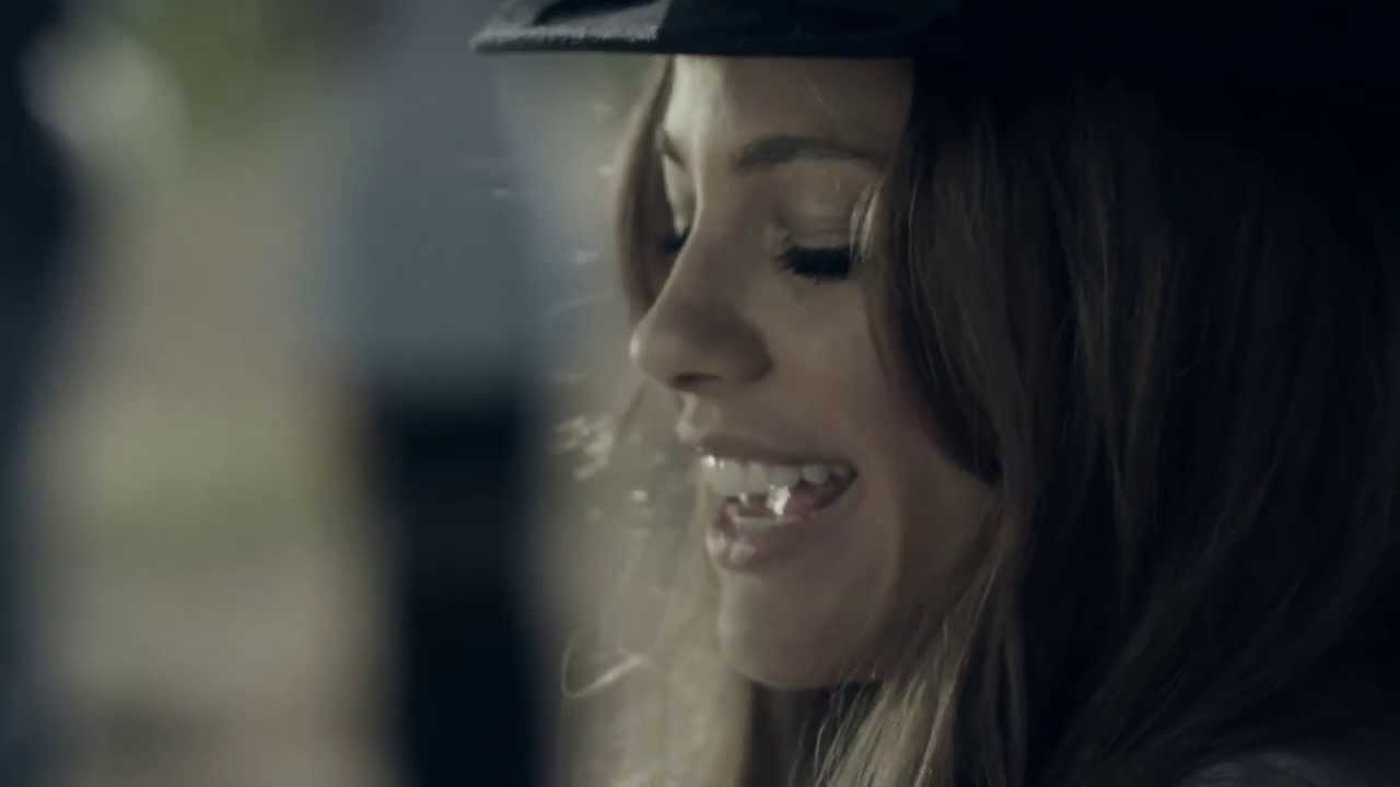 Debi Nova - Amor (Official Music Video)
