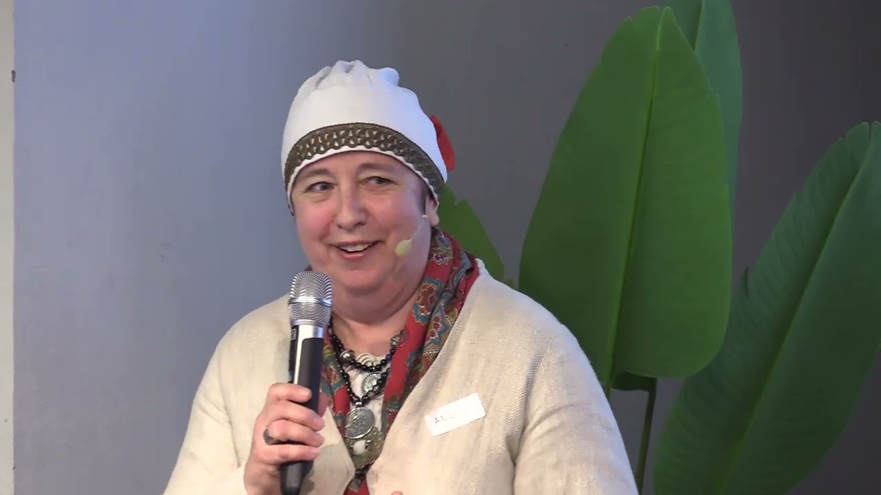 Anu Pink. Konverents "Elav rahvarõivas 2"/ Conference "Living folk costume 2"