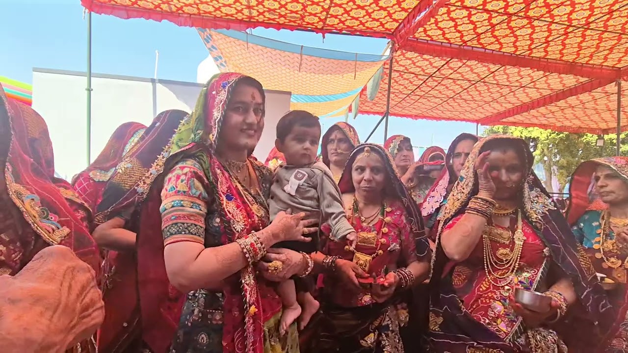  परिवार के साथ भात ले जाते हुए 🌸❤️ #bhat #rajasthaniculture #marwadi #jaatjatni #shadi #desi #❤️