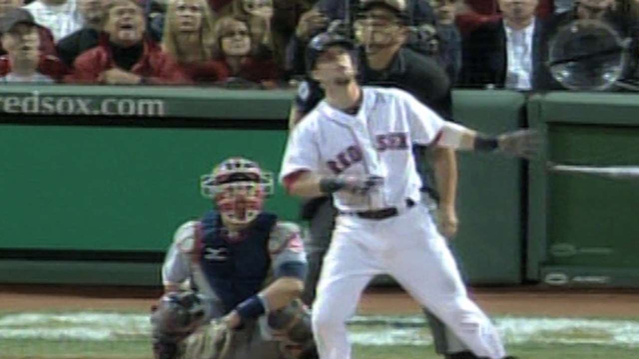 2007 ALCS Gm7: Pedroia's home run extends lead