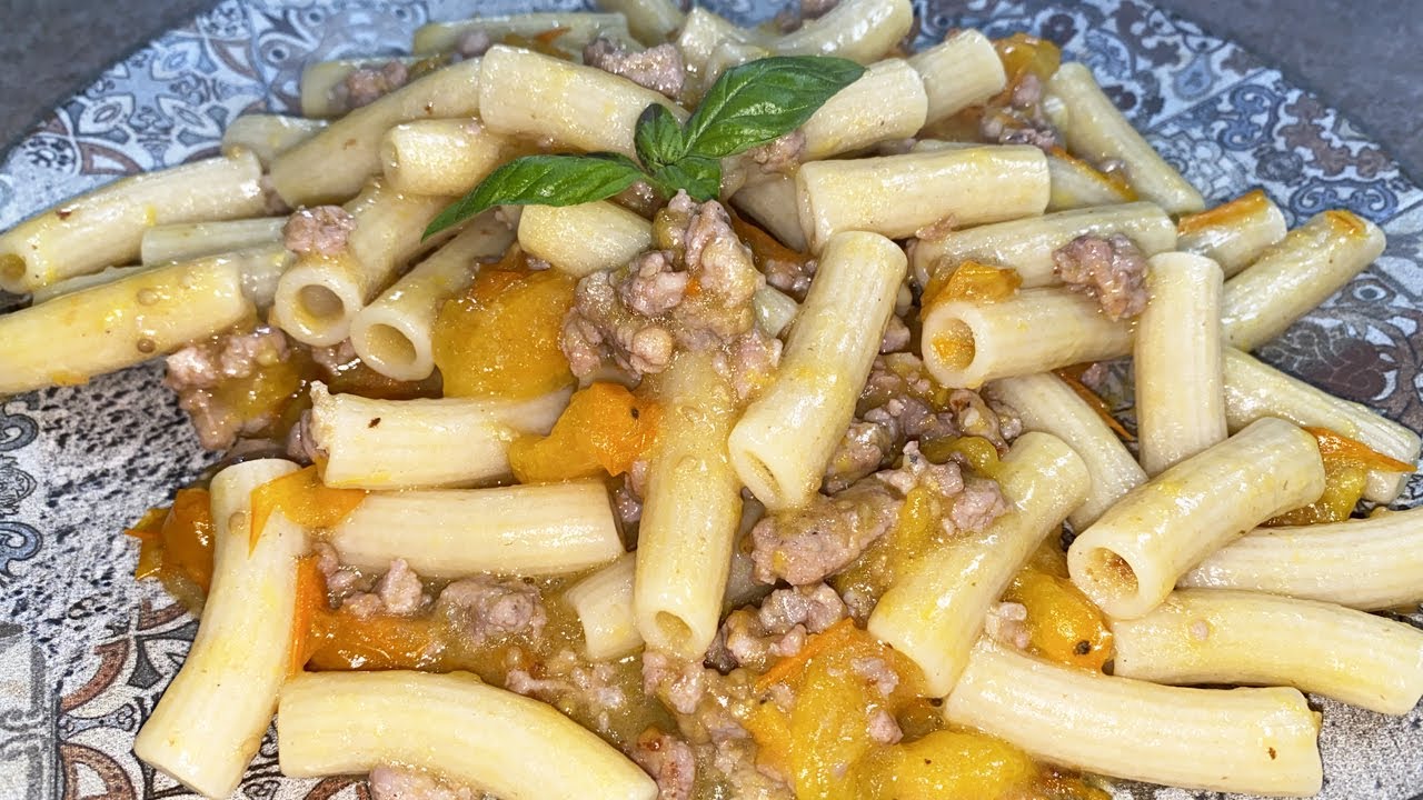 PASTA DATTERINI GIALLI E SALSICCIA