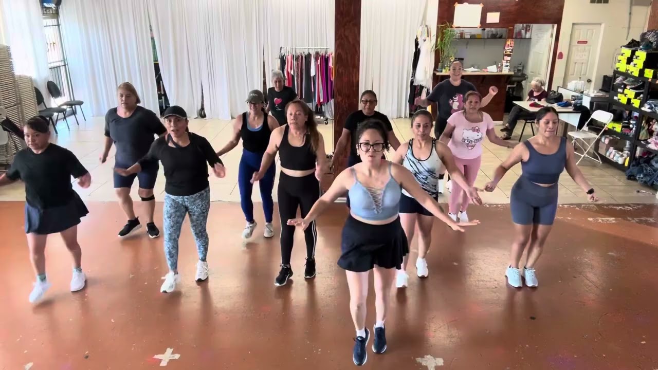 🪩El Mambo De Puebla🪩 Grupo Cumbaya🪩Fit, Fun, & Dancr with Yuridia 🪩