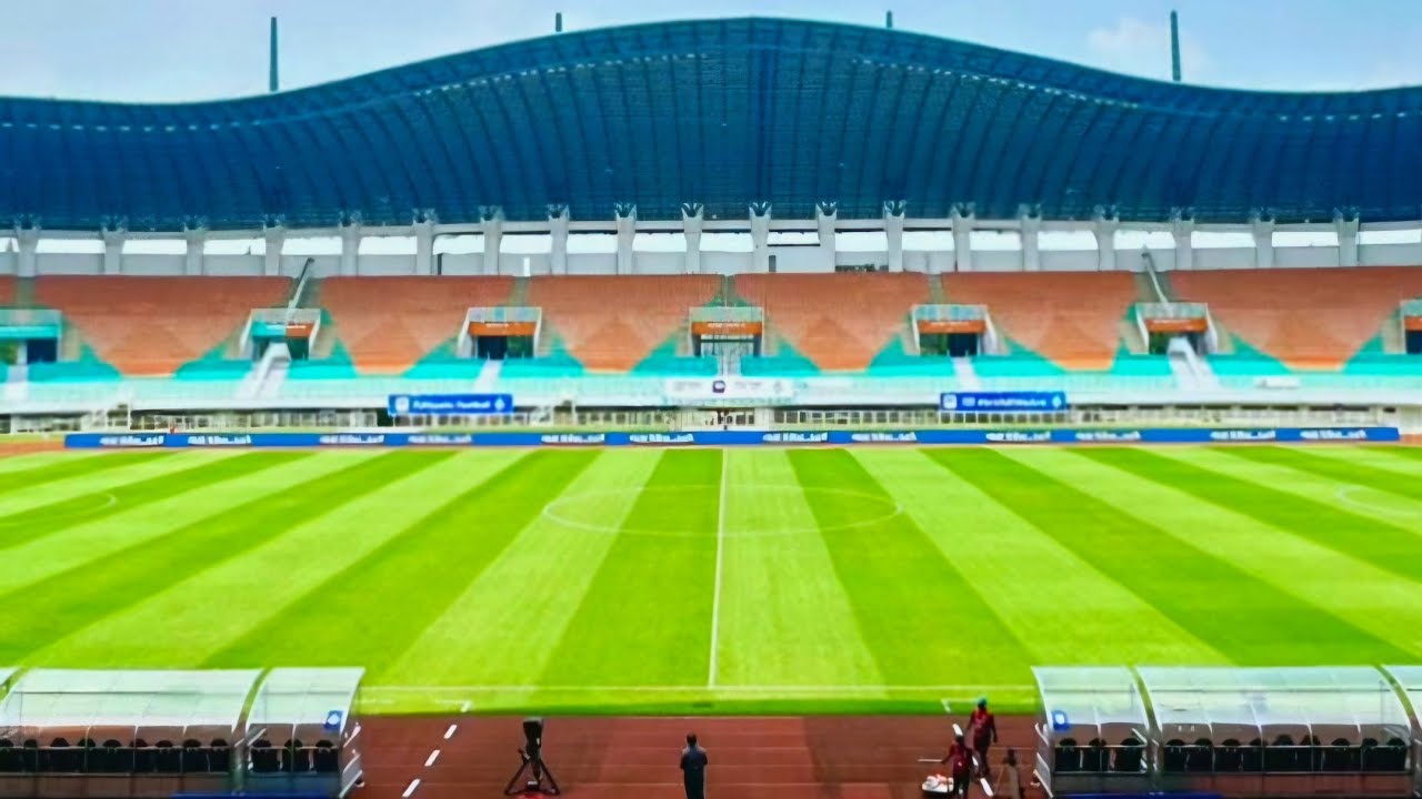 BERUBAH DRASTIS‼️DULU BECEK,KINI RUMPUTNYA MIRIP EROPA,WAJAH BARU STADION PAKANSARI BOGOR