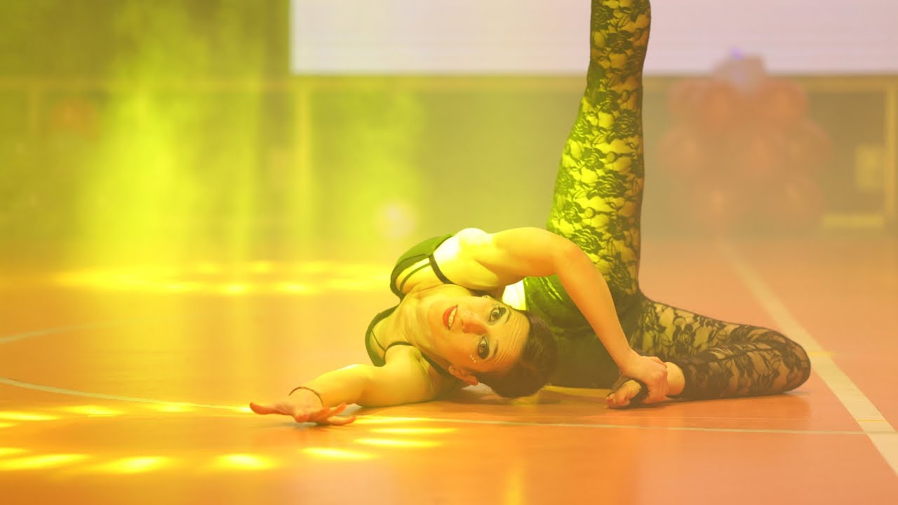 Crazy Contortionist