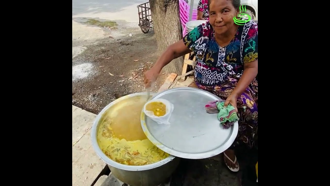 Street Food Mote Hin Gar - Burmese Mohinga // ငါးဥ မုန့်ဟင်းခါး