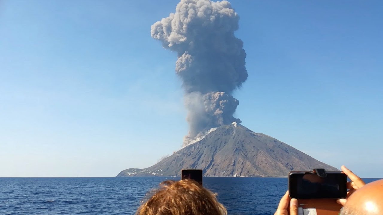 Stromboli Eruption Filmed from Boat