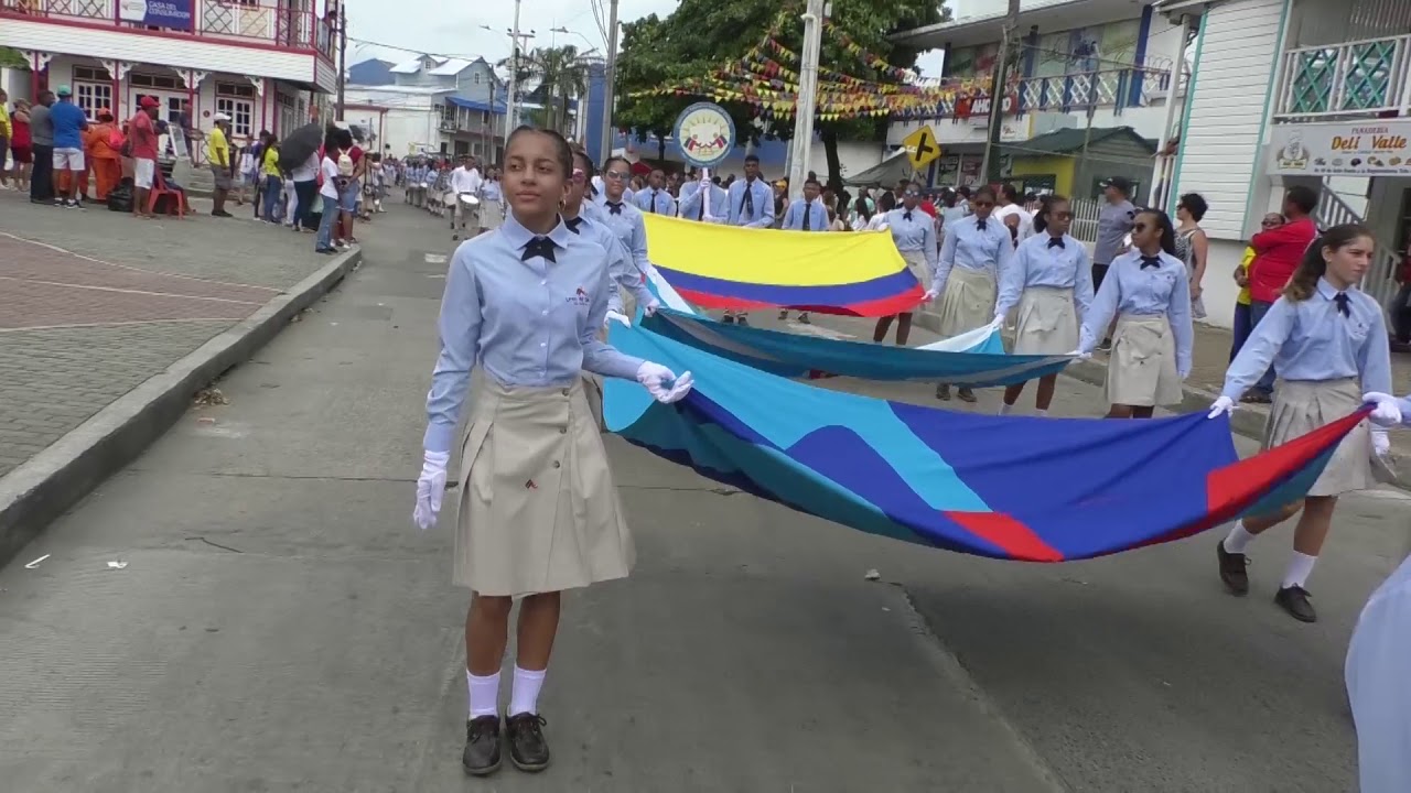 Desfile 20 de Julio  Instituciones educativas de San andres.