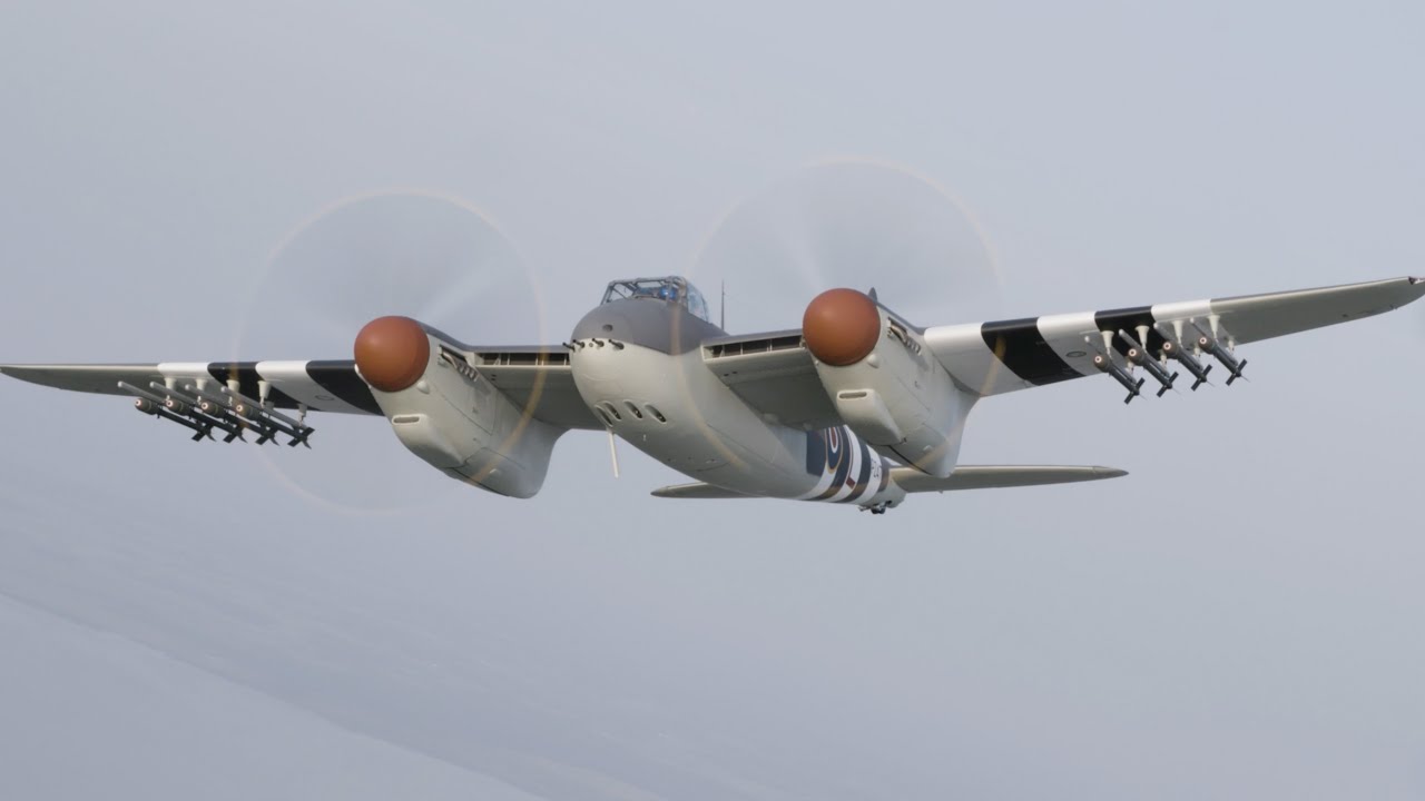 First Flight: de Havilland Mosquito PZ474 (Rolls Royce Edition)