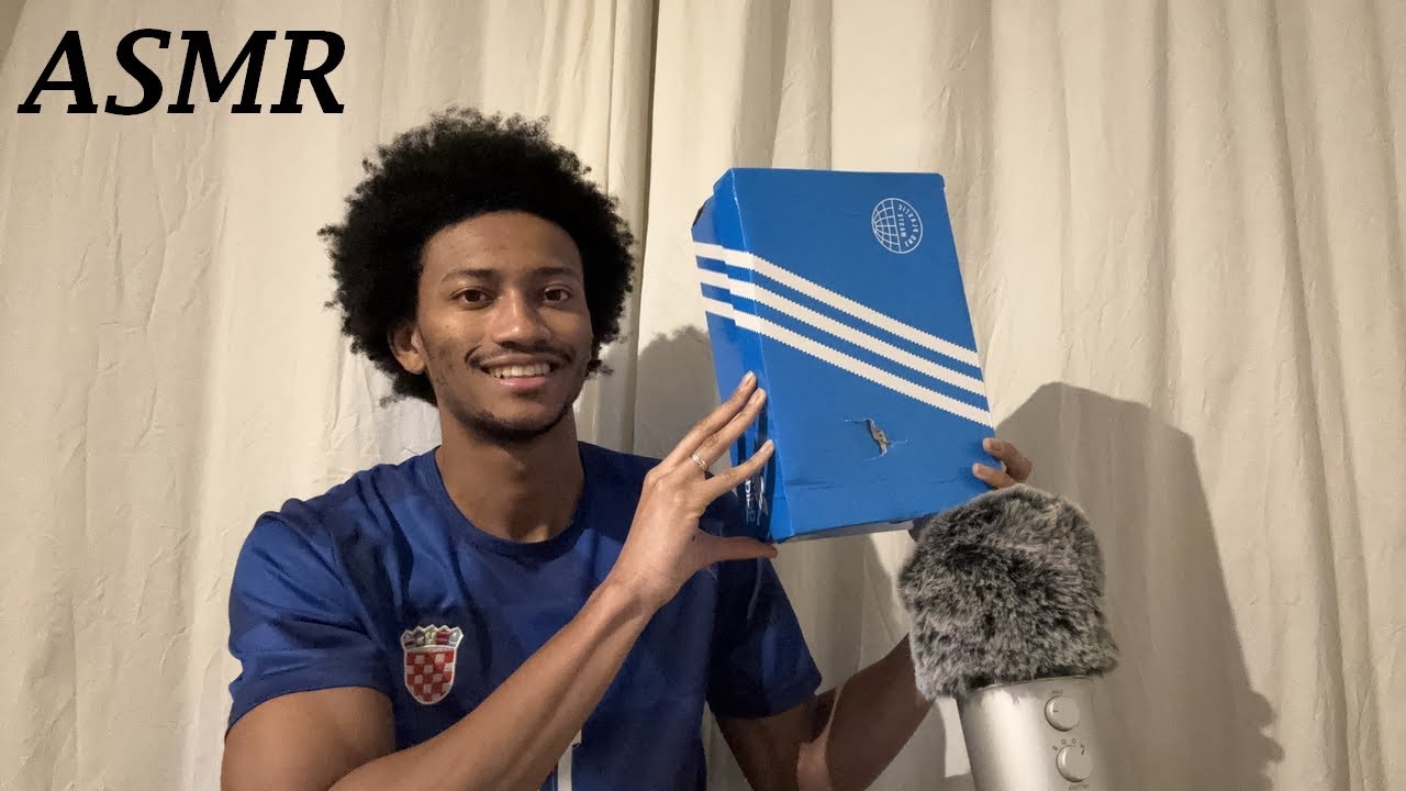 ASMR FR - Roleplay Vendeur de Sneakers (Soft spoken) 